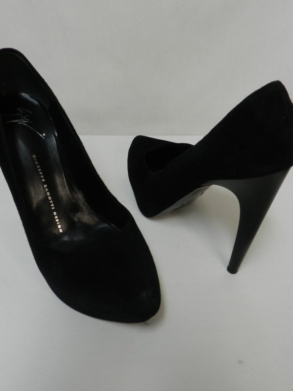 Giuseppe Zanotti Suede black hidden platform heels pumps Italy Size Sz 37.5  7.5
